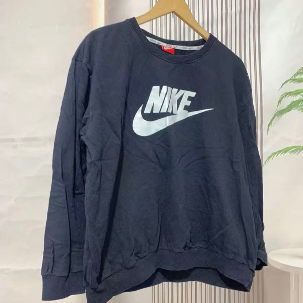 Nike Men's Dark Blue Crewneck Sweater